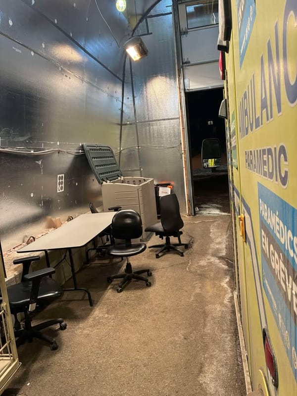 Tournée exclusive des espaces “réservés” aux paramédics dans les urgences du Québec : Lachute